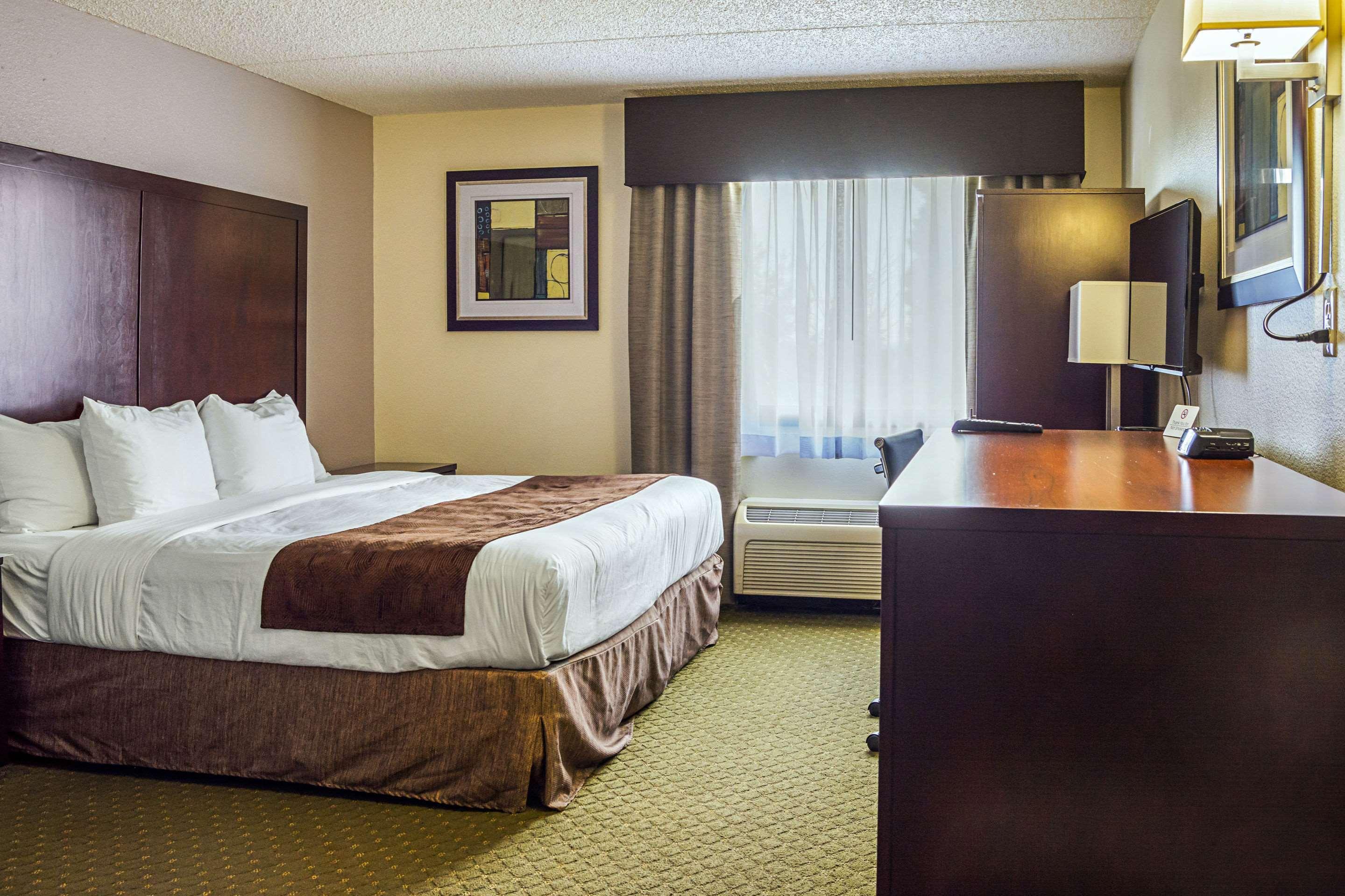Quality Inn & Suites Clackamas - Portland Bagian luar foto
