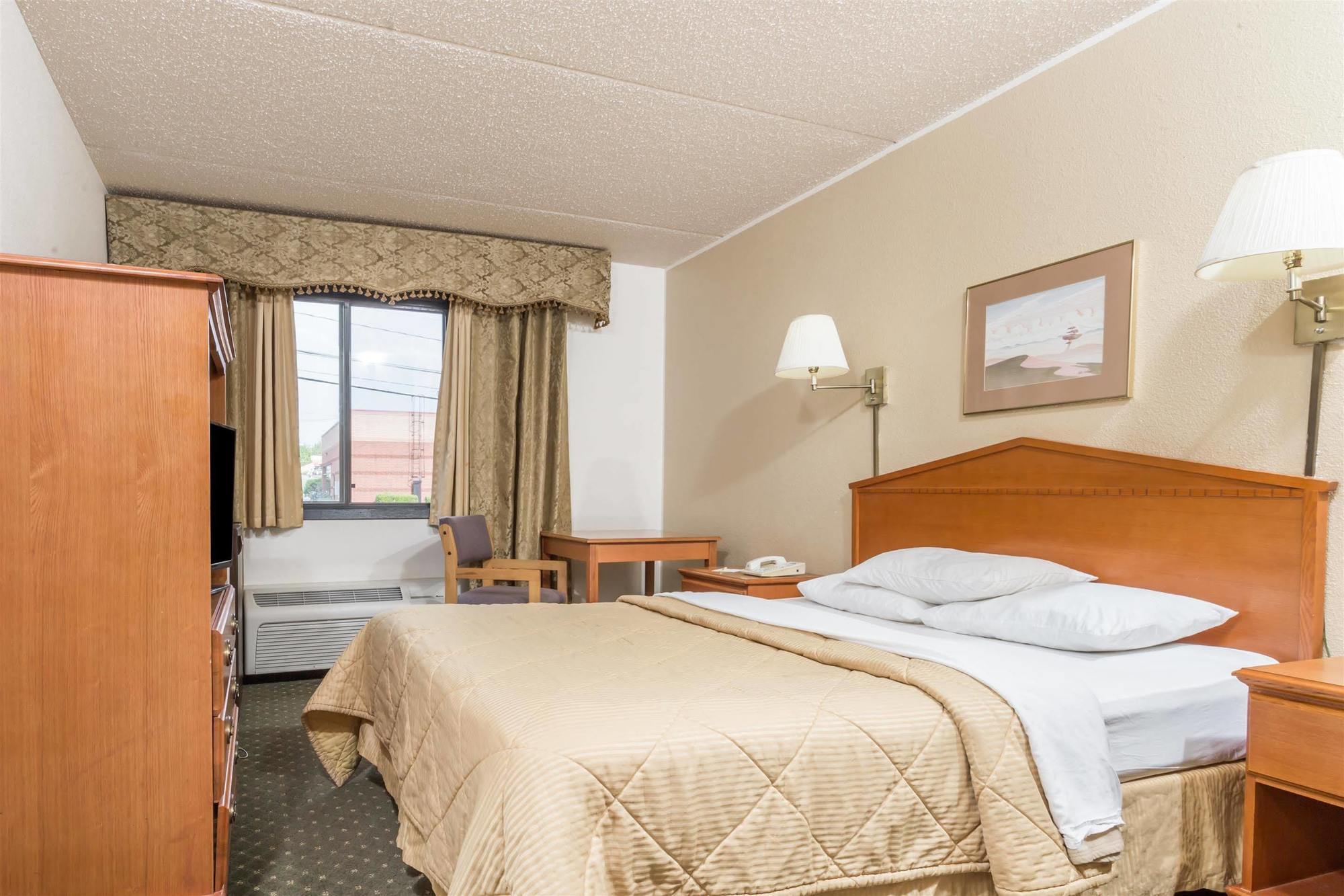 Quality Inn & Suites Clackamas - Portland Bagian luar foto